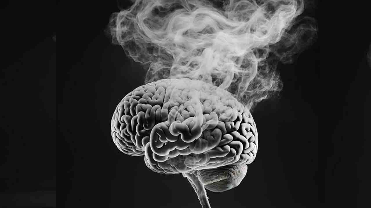 సిగరెట్ తాగుతున్నారా.. ఈ వార్త చదివితే మీ మైండ్ బ్లాంక్